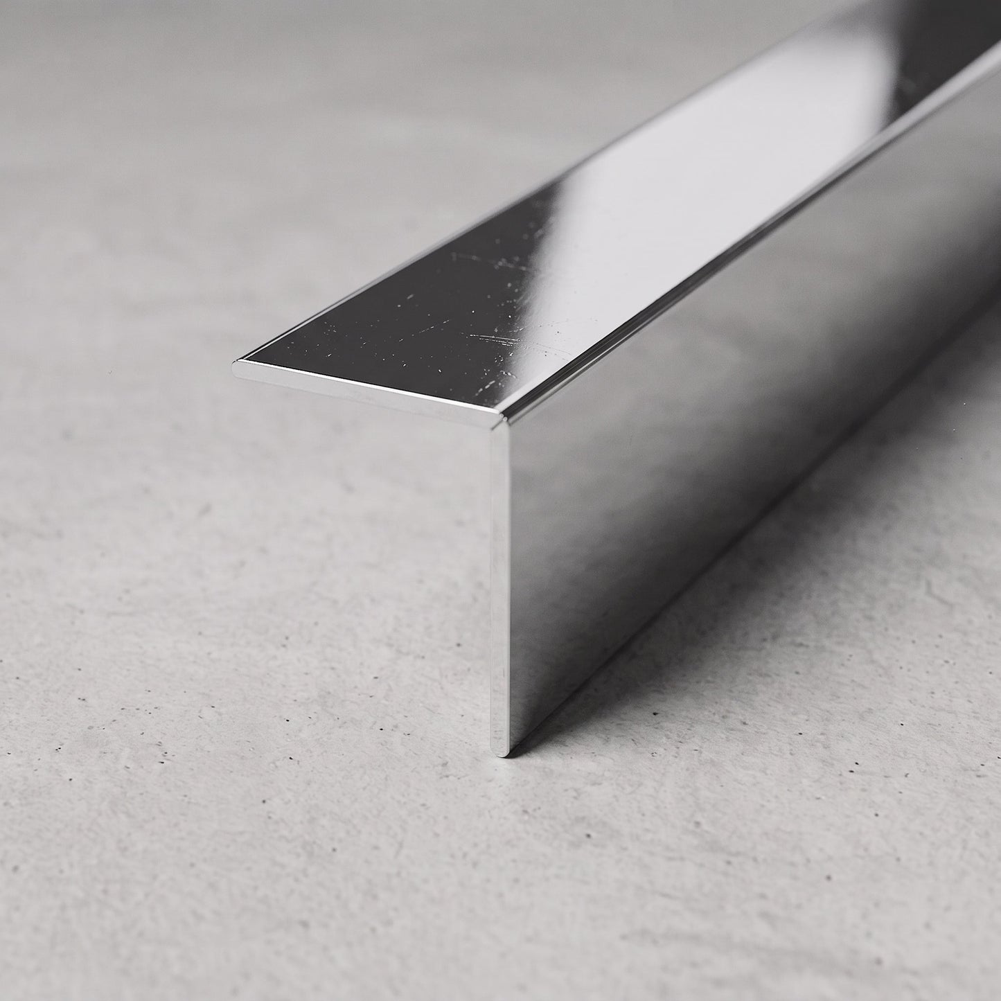 L-joint trim 25x25mm PVC wall panel 8mm - chrome